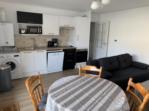 Appartement Neuf Centre-Ville Fort-Mahon-Plage avec Balcon et Parking, Idéal Famille - FR-1-482-114